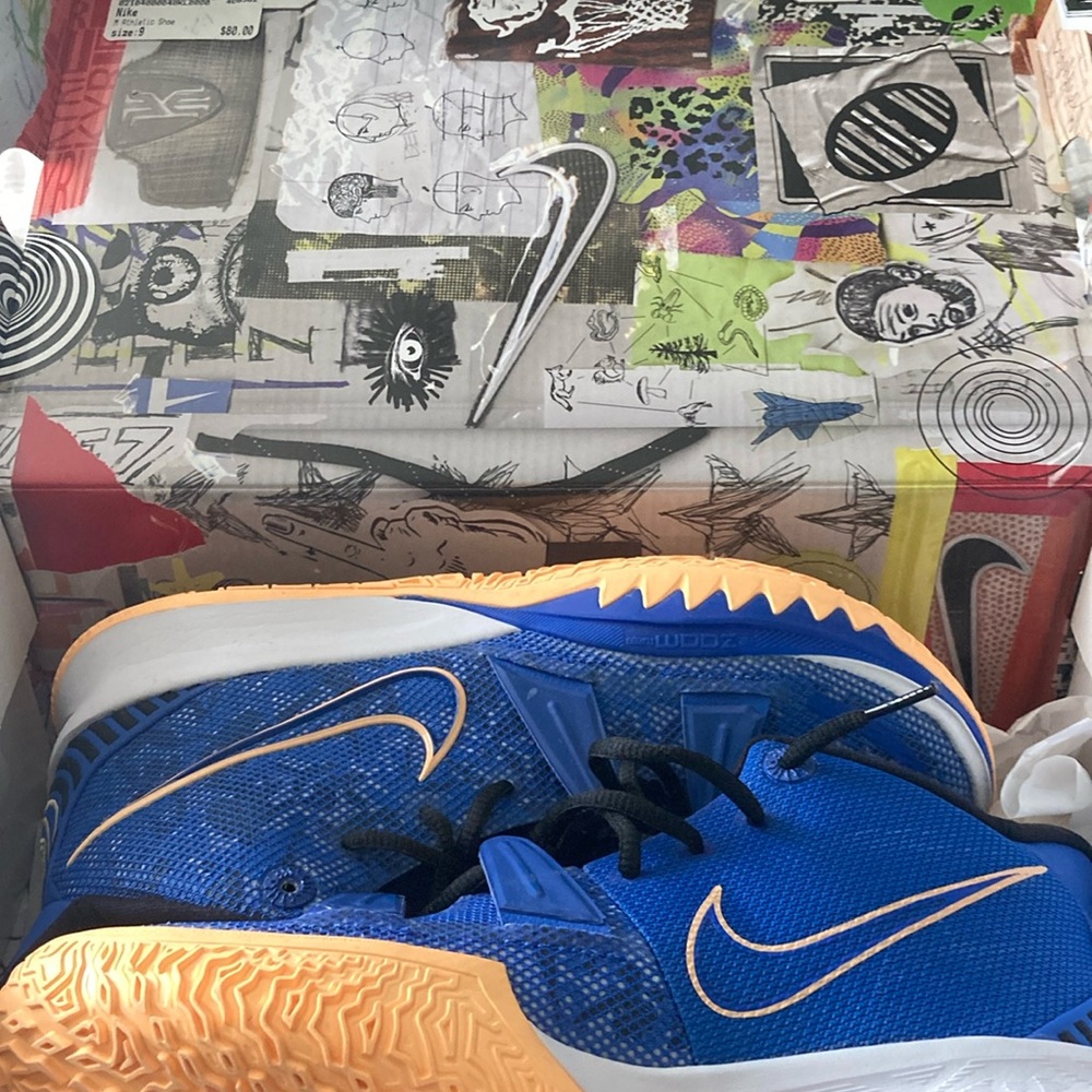 Kyrie 7 “Sisterhood” size 9